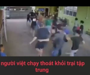 Hơn 30 Người Việt chạy thoát khỏi trại tập trung hr